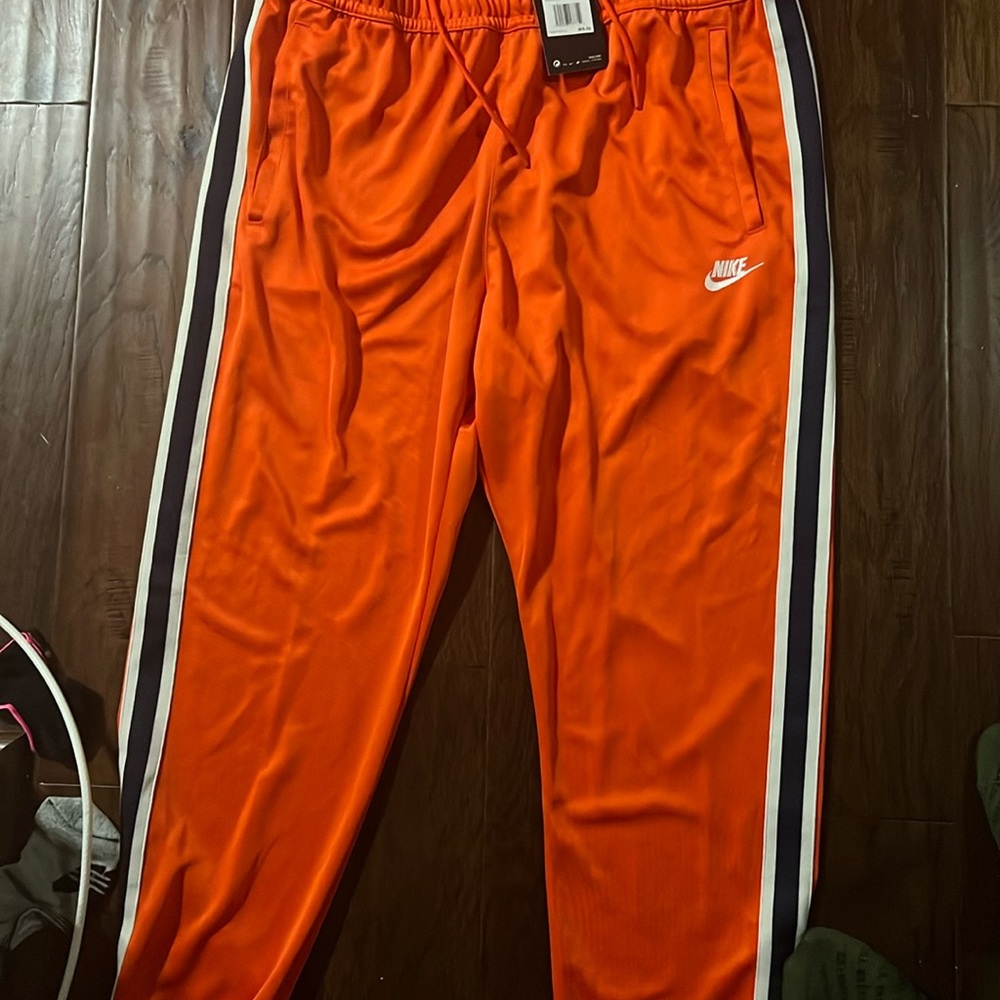 Nike Loose fit taper pants